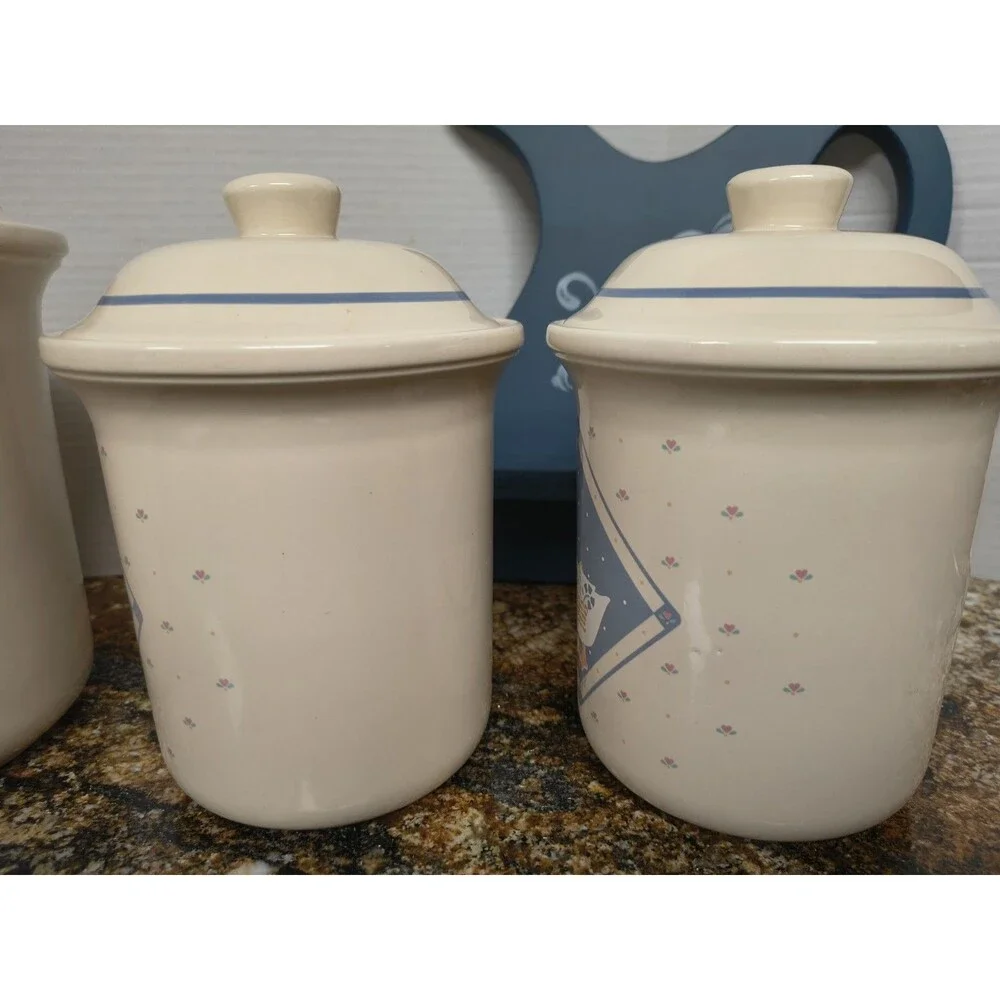 Set of four vintage Treasure Craft 